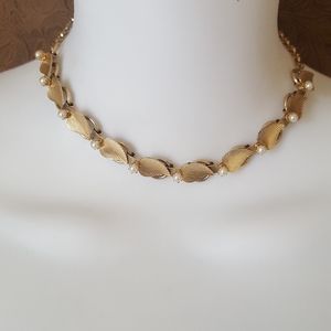 Vintage choker necklace goldtone